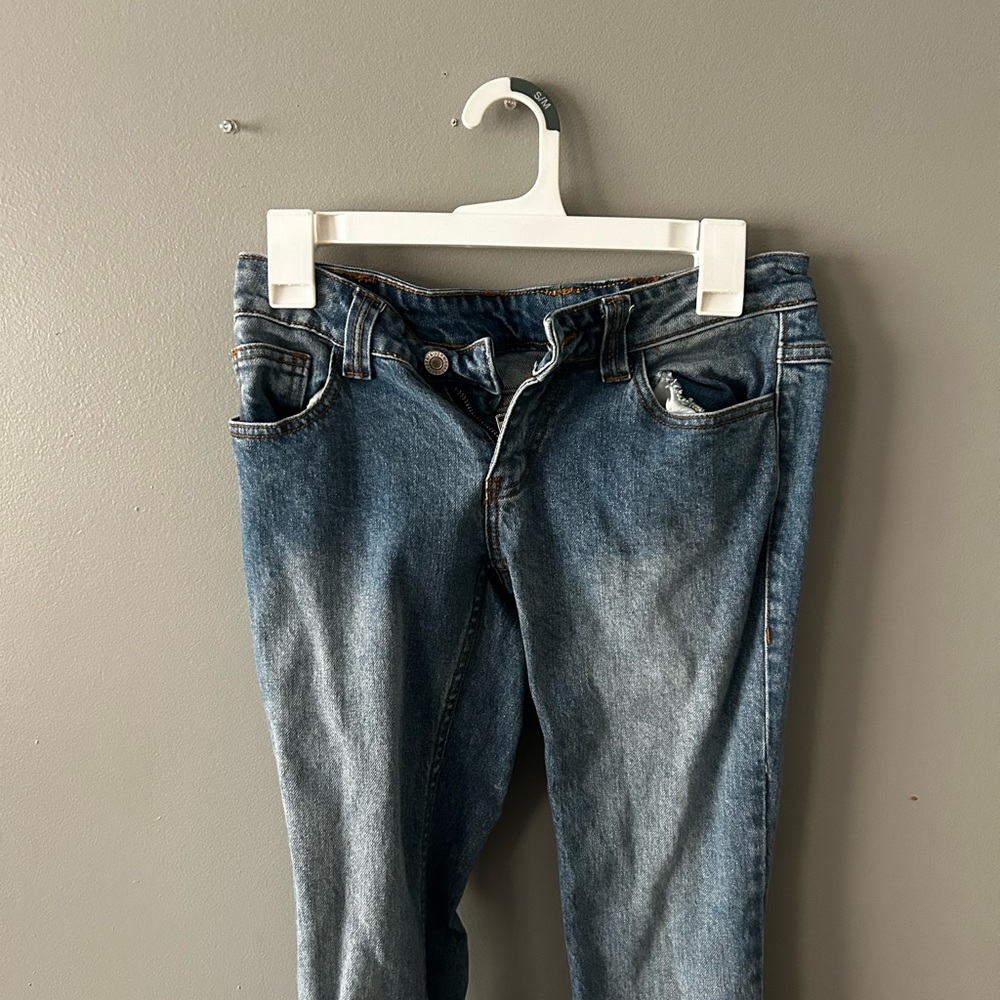 Brandy Melville light wash jeans